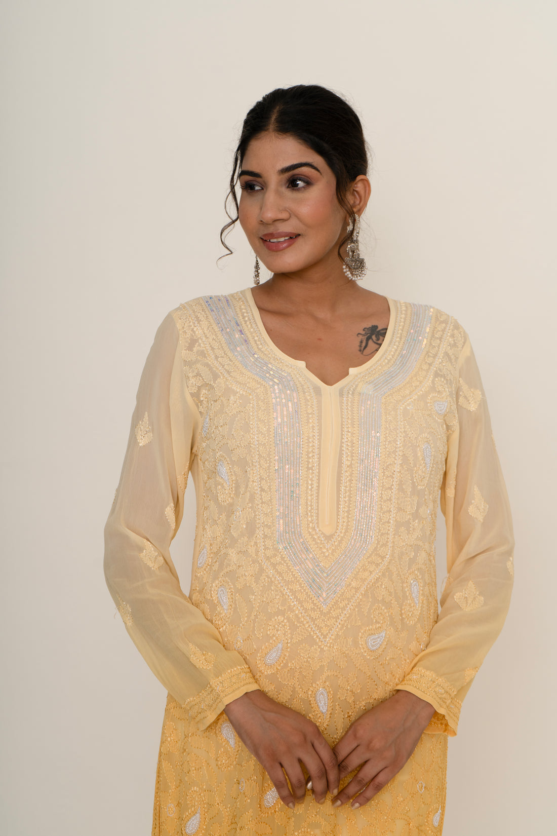 Yellow water sequin line workkurta